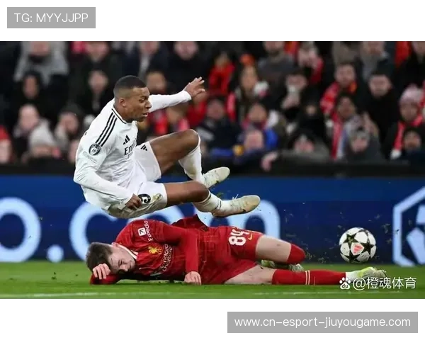 利物浦通过连续边路传递打出多回合威胁